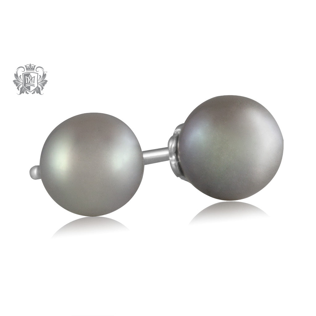 Medium Fresh Water Pearl Studs